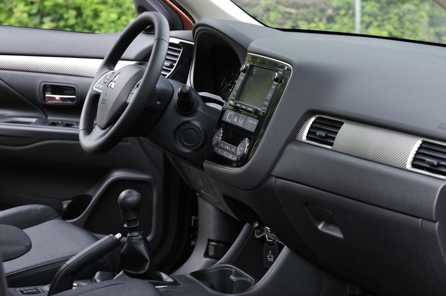  Mitsubishi Outlander 2012 года  (фото 33 из 89)